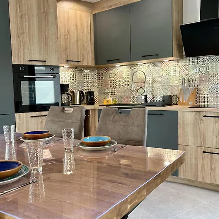 Apartment Designer Flat With Lovely Terrace!