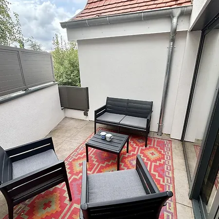 Apartmán Designer Flat With Lovely Terrace! Eckbolsheim