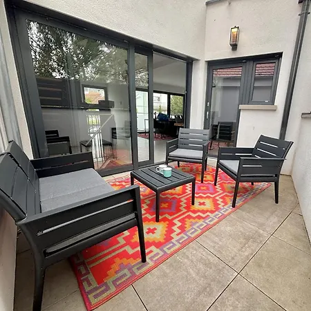 Designer Flat With Lovely Terrace! Apartmán