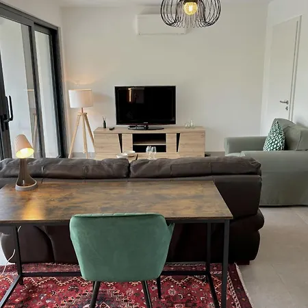 Designer Flat With Lovely Terrace! Apartmán *